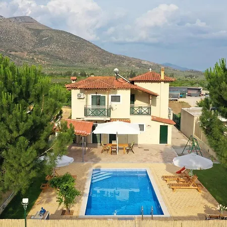 Family Cosy Vila, Swimming Pool, Close To Nauplio