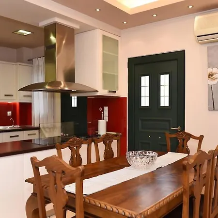 Family Cosy Vila, Swimming Pool, Close To Nauplio